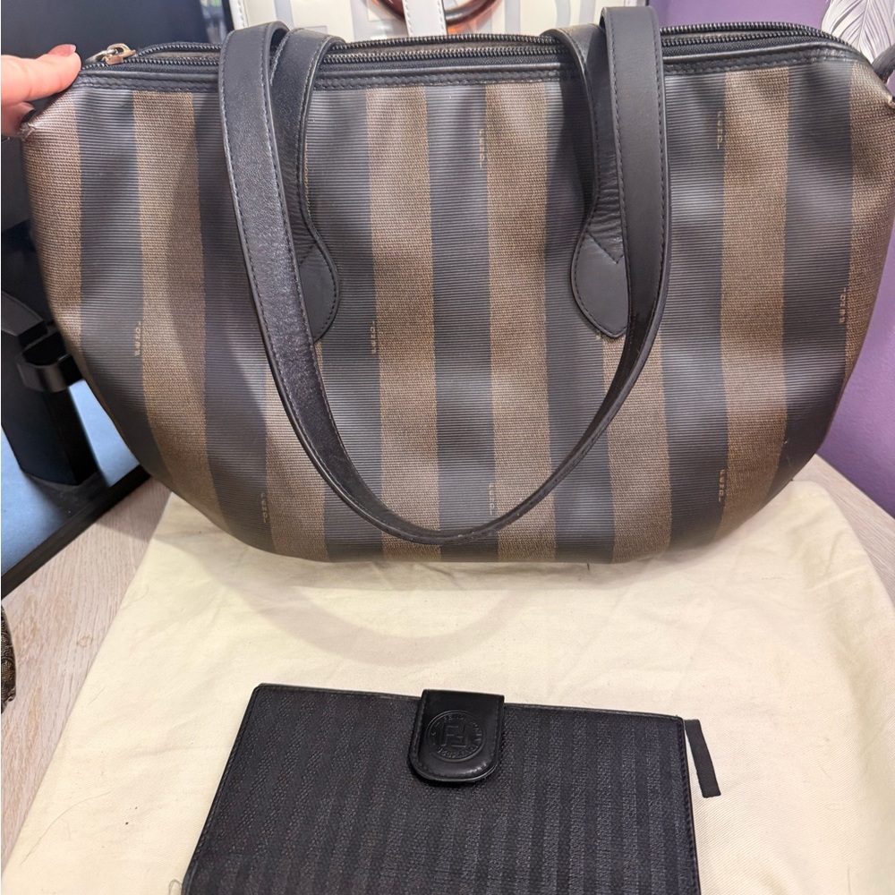FLASH SALE 24 hours Fendi Penquin Bag & Wallt bundle!!!! - Picture 6 of 17